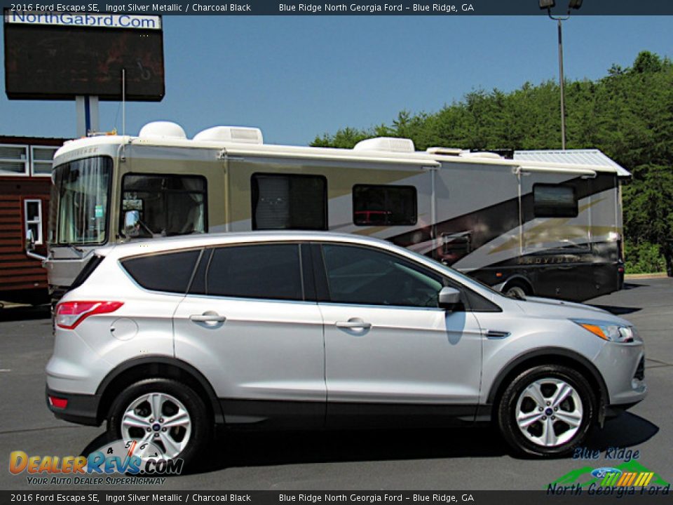 2016 Ford Escape SE Ingot Silver Metallic / Charcoal Black Photo #6