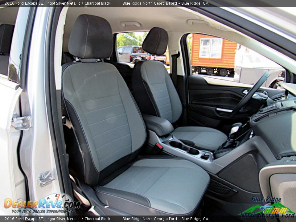 2016 Ford Escape SE Ingot Silver Metallic / Charcoal Black Photo #11