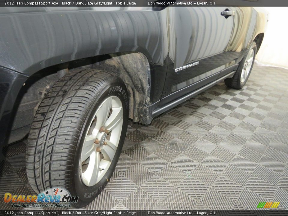 2012 Jeep Compass Sport 4x4 Black / Dark Slate Gray/Light Pebble Beige Photo #8