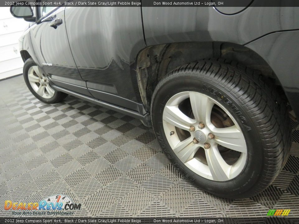 2012 Jeep Compass Sport 4x4 Black / Dark Slate Gray/Light Pebble Beige Photo #9
