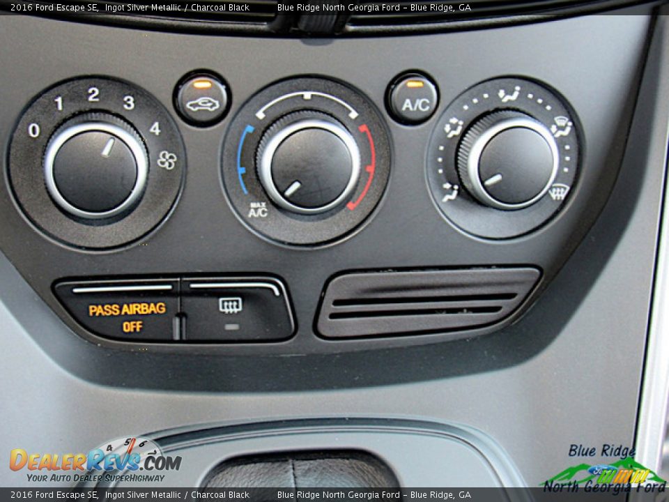 2016 Ford Escape SE Ingot Silver Metallic / Charcoal Black Photo #23