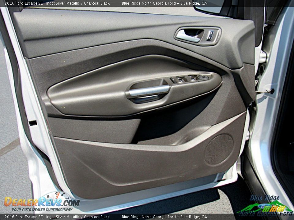 2016 Ford Escape SE Ingot Silver Metallic / Charcoal Black Photo #26