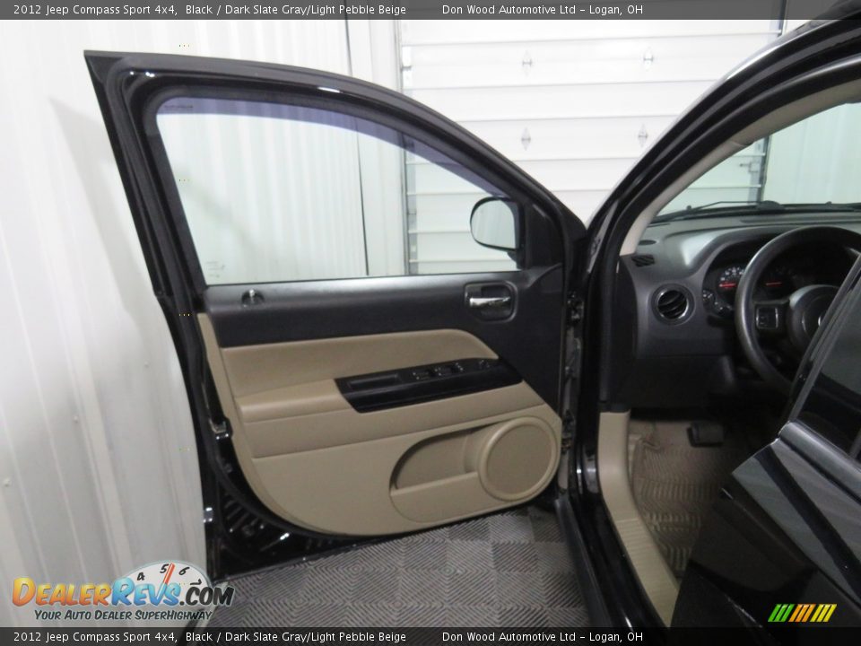 2012 Jeep Compass Sport 4x4 Black / Dark Slate Gray/Light Pebble Beige Photo #24