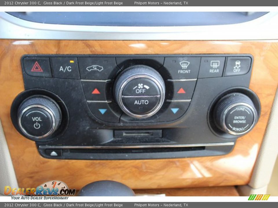 2012 Chrysler 300 C Gloss Black / Dark Frost Beige/Light Frost Beige Photo #18