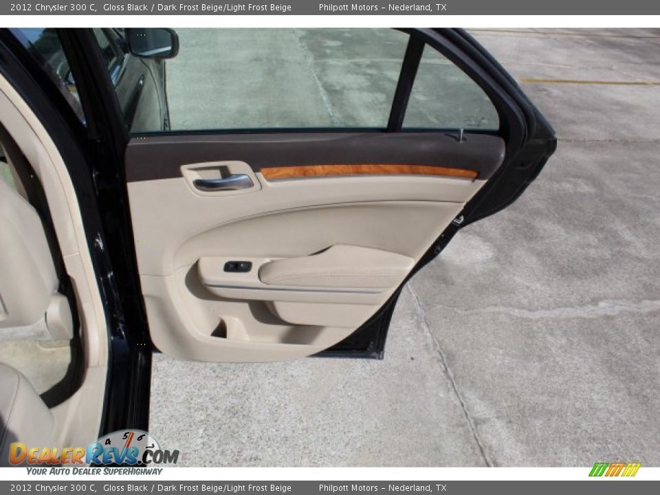 2012 Chrysler 300 C Gloss Black / Dark Frost Beige/Light Frost Beige Photo #25