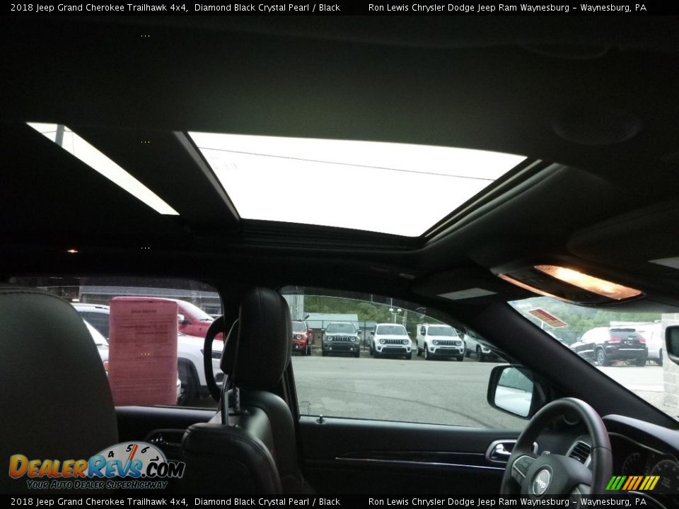 2018 Jeep Grand Cherokee Trailhawk 4x4 Diamond Black Crystal Pearl / Black Photo #12