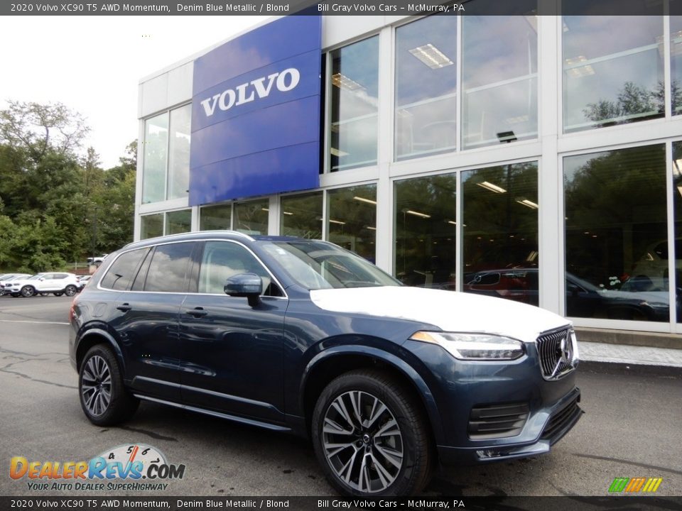 Front 3/4 View of 2020 Volvo XC90 T5 AWD Momentum Photo #1
