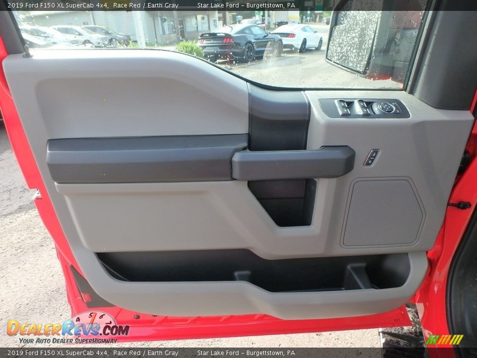 2019 Ford F150 XL SuperCab 4x4 Race Red / Earth Gray Photo #14