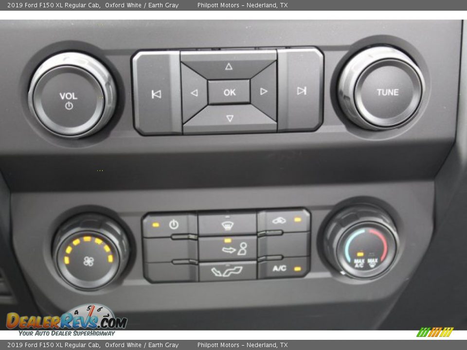 2019 Ford F150 XL Regular Cab Oxford White / Earth Gray Photo #14
