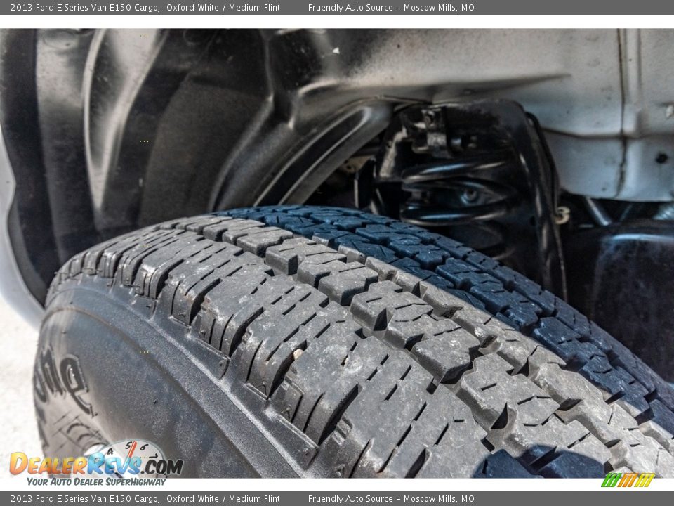 2013 Ford E Series Van E150 Cargo Oxford White / Medium Flint Photo #11