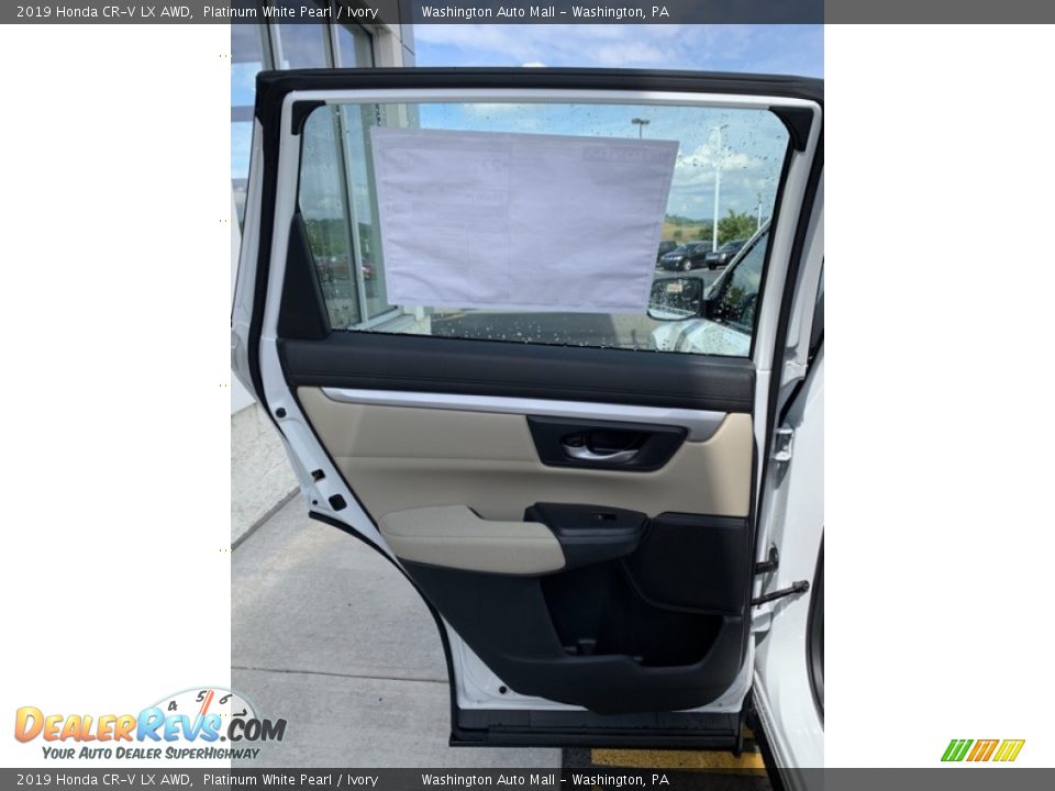 2019 Honda CR-V LX AWD Platinum White Pearl / Ivory Photo #16