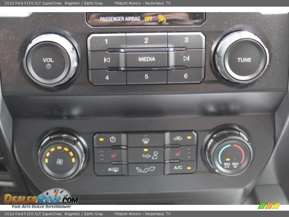 2019 Ford F150 XLT SuperCrew Magnetic / Earth Gray Photo #17