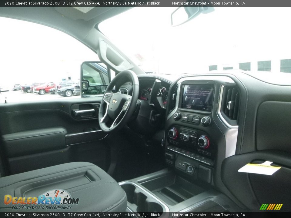 Dashboard of 2020 Chevrolet Silverado 2500HD LTZ Crew Cab 4x4 Photo #11