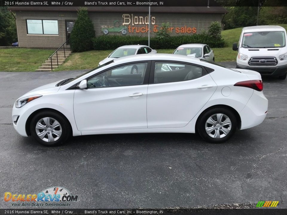 2016 Hyundai Elantra SE White / Gray Photo #1