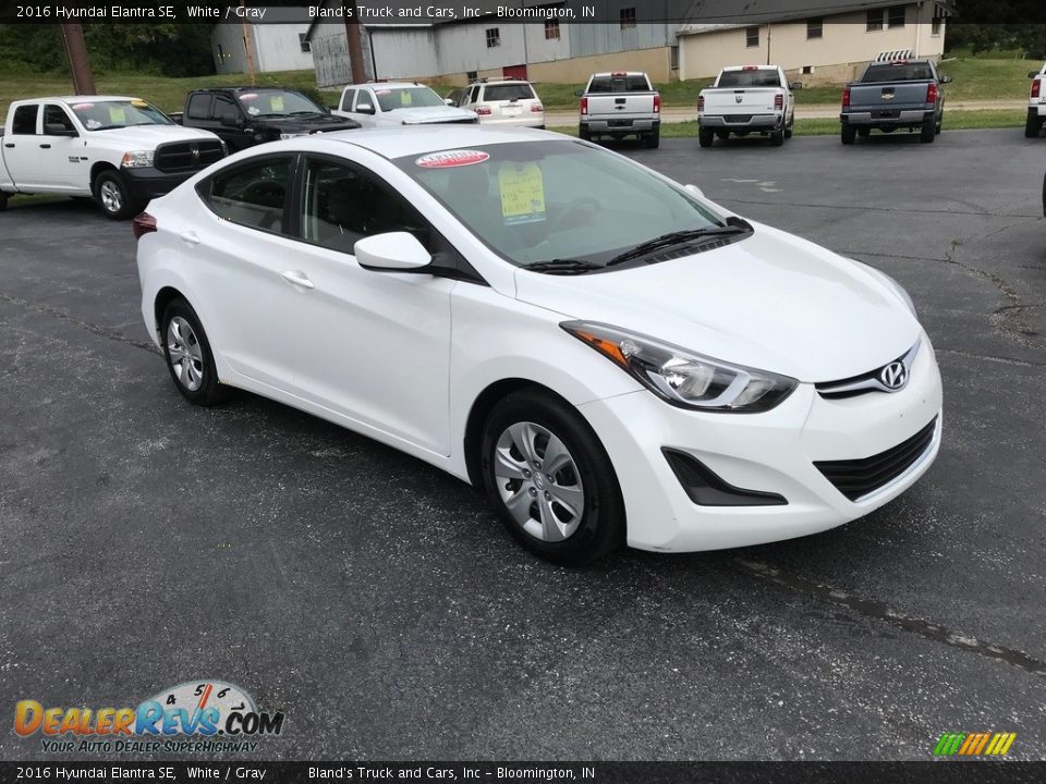 2016 Hyundai Elantra SE White / Gray Photo #4