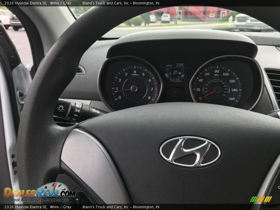 2016 Hyundai Elantra SE White / Gray Photo #18