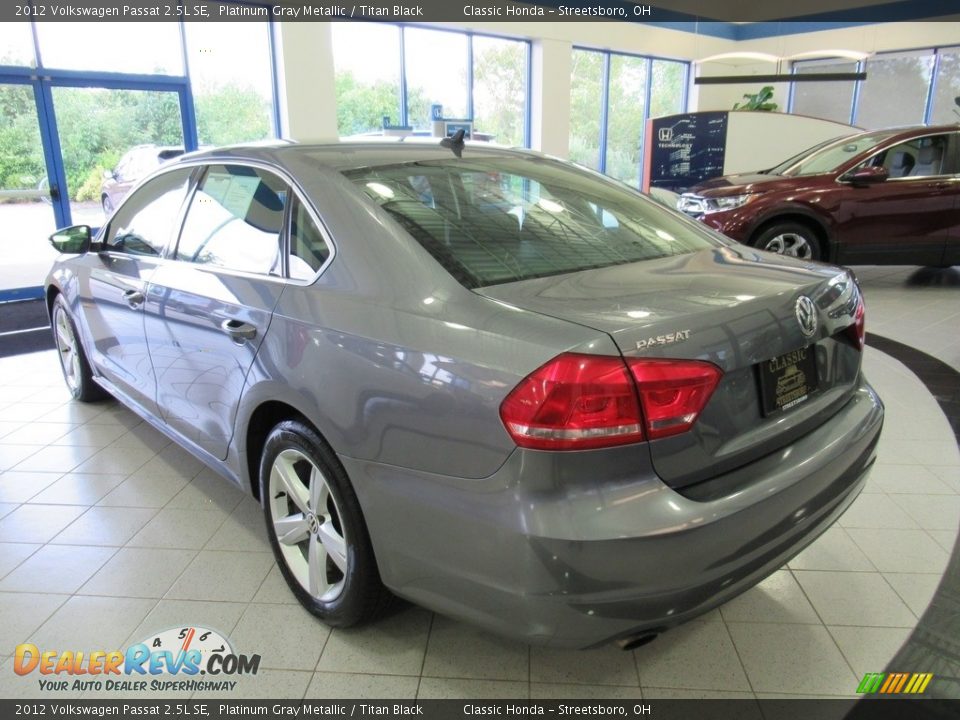 2012 Volkswagen Passat 2.5L SE Platinum Gray Metallic / Titan Black Photo #9