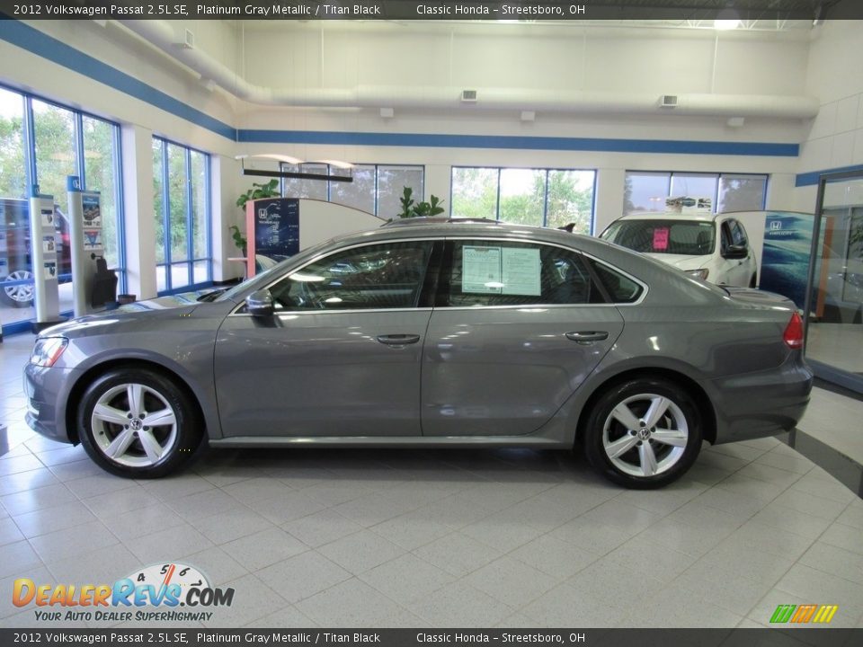 2012 Volkswagen Passat 2.5L SE Platinum Gray Metallic / Titan Black Photo #10