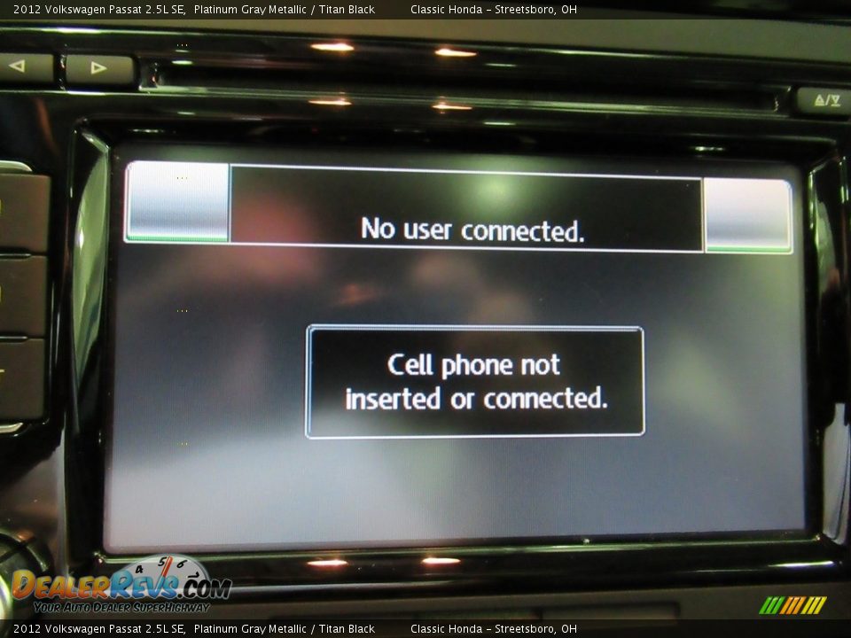 2012 Volkswagen Passat 2.5L SE Platinum Gray Metallic / Titan Black Photo #35