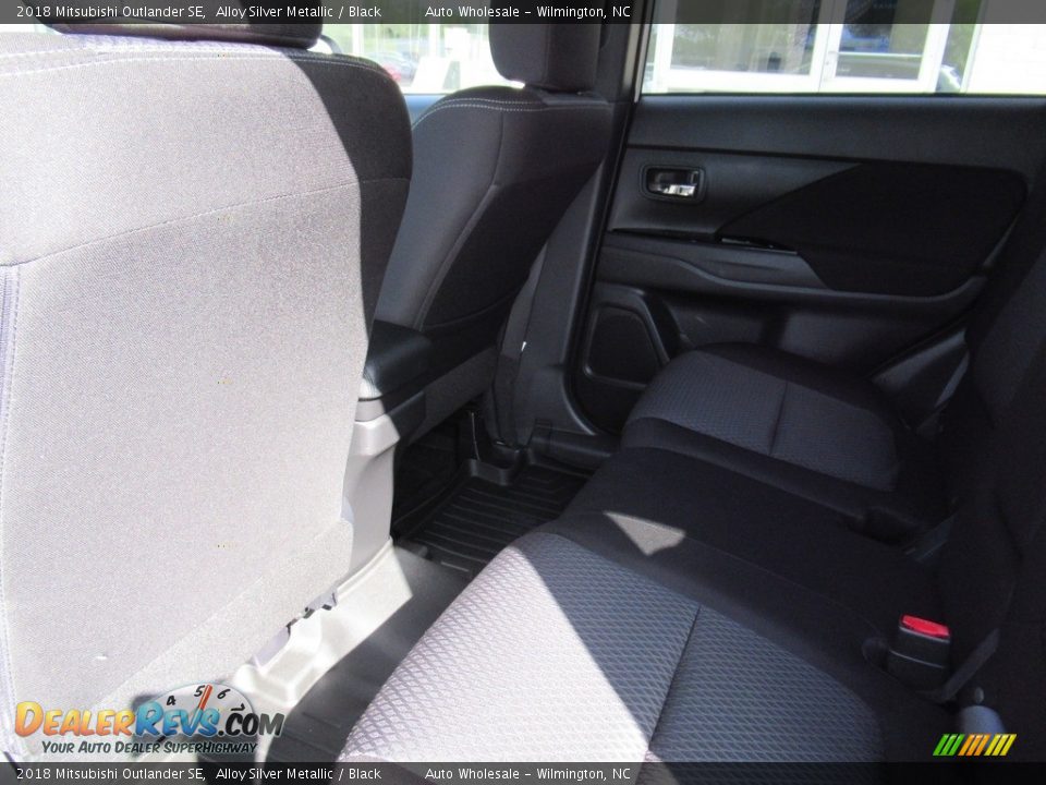 2018 Mitsubishi Outlander SE Alloy Silver Metallic / Black Photo #11