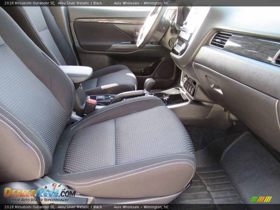 2018 Mitsubishi Outlander SE Alloy Silver Metallic / Black Photo #12