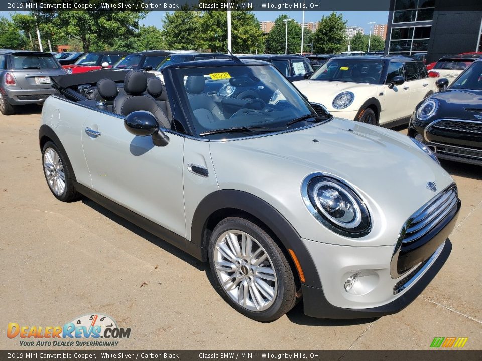 Front 3/4 View of 2019 Mini Convertible Cooper Photo #1