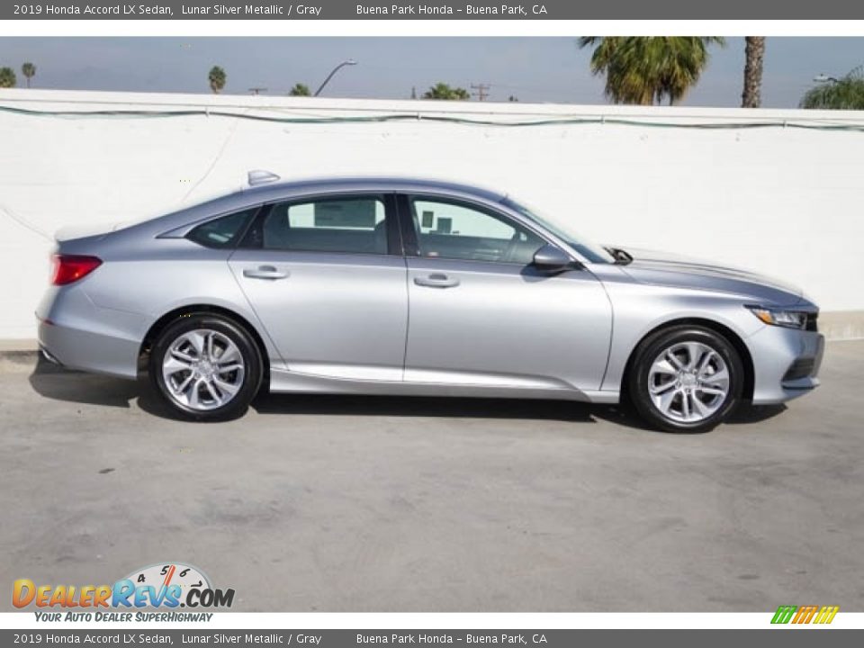 2019 Honda Accord LX Sedan Lunar Silver Metallic / Gray Photo #5