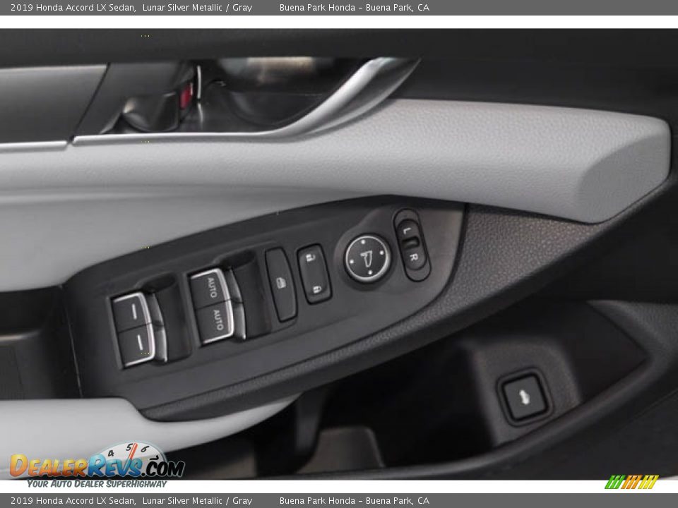 2019 Honda Accord LX Sedan Lunar Silver Metallic / Gray Photo #17