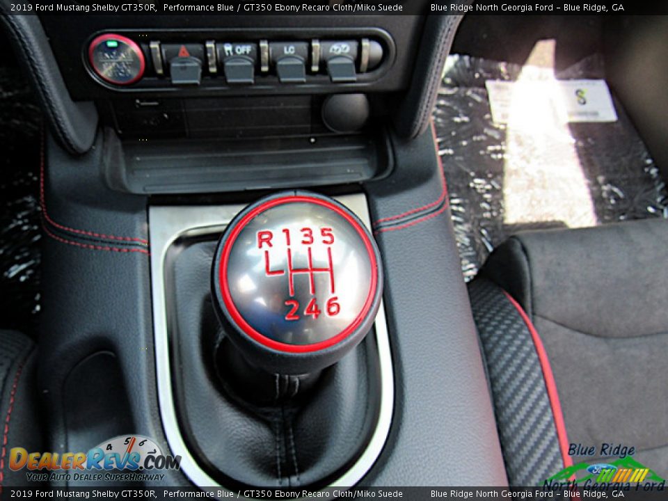 2019 Ford Mustang Shelby GT350R Shifter Photo #28