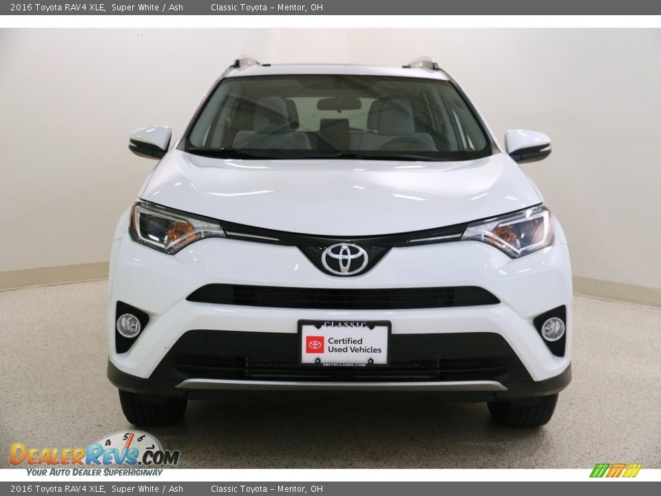 2016 Toyota RAV4 XLE Super White / Ash Photo #2