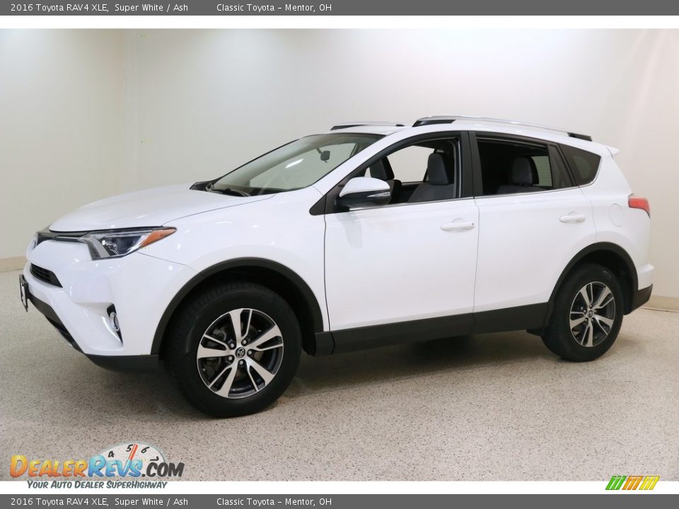 2016 Toyota RAV4 XLE Super White / Ash Photo #3