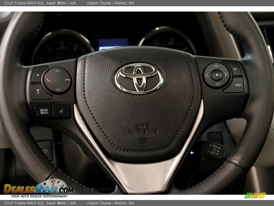 2016 Toyota RAV4 XLE Super White / Ash Photo #7