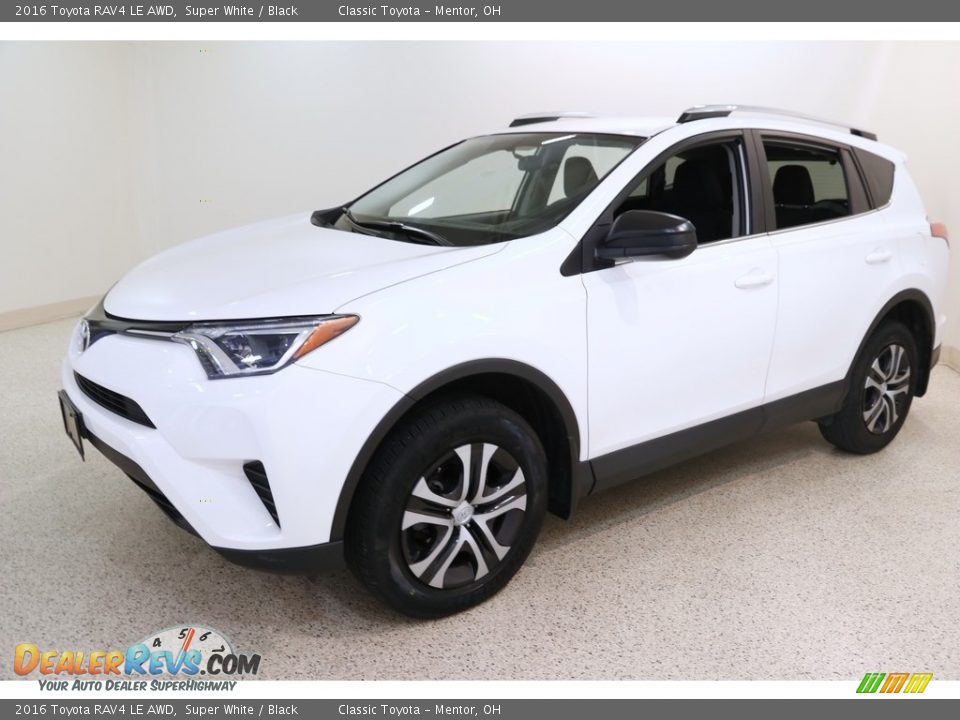 2016 Toyota RAV4 LE AWD Super White / Black Photo #3