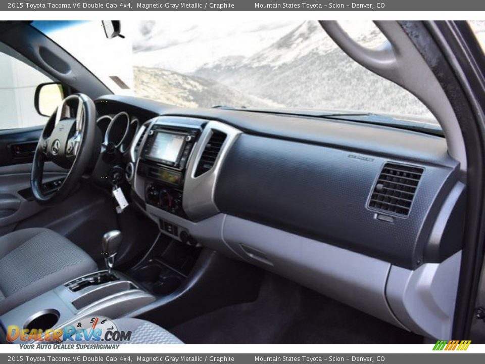 2015 Toyota Tacoma V6 Double Cab 4x4 Magnetic Gray Metallic / Graphite Photo #16