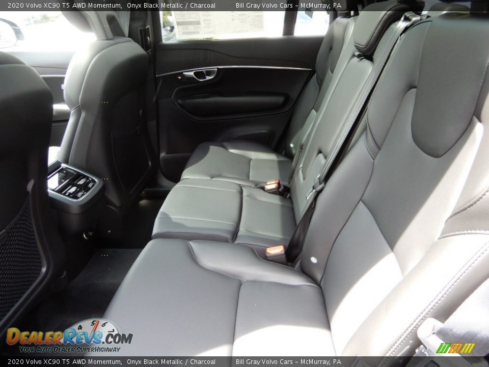 2020 Volvo XC90 T5 AWD Momentum Onyx Black Metallic / Charcoal Photo #8