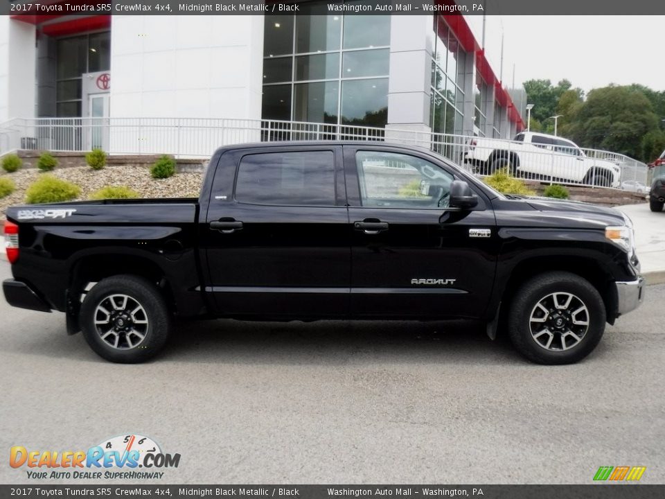2017 Toyota Tundra SR5 CrewMax 4x4 Midnight Black Metallic / Black Photo #2
