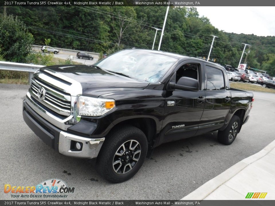 2017 Toyota Tundra SR5 CrewMax 4x4 Midnight Black Metallic / Black Photo #7