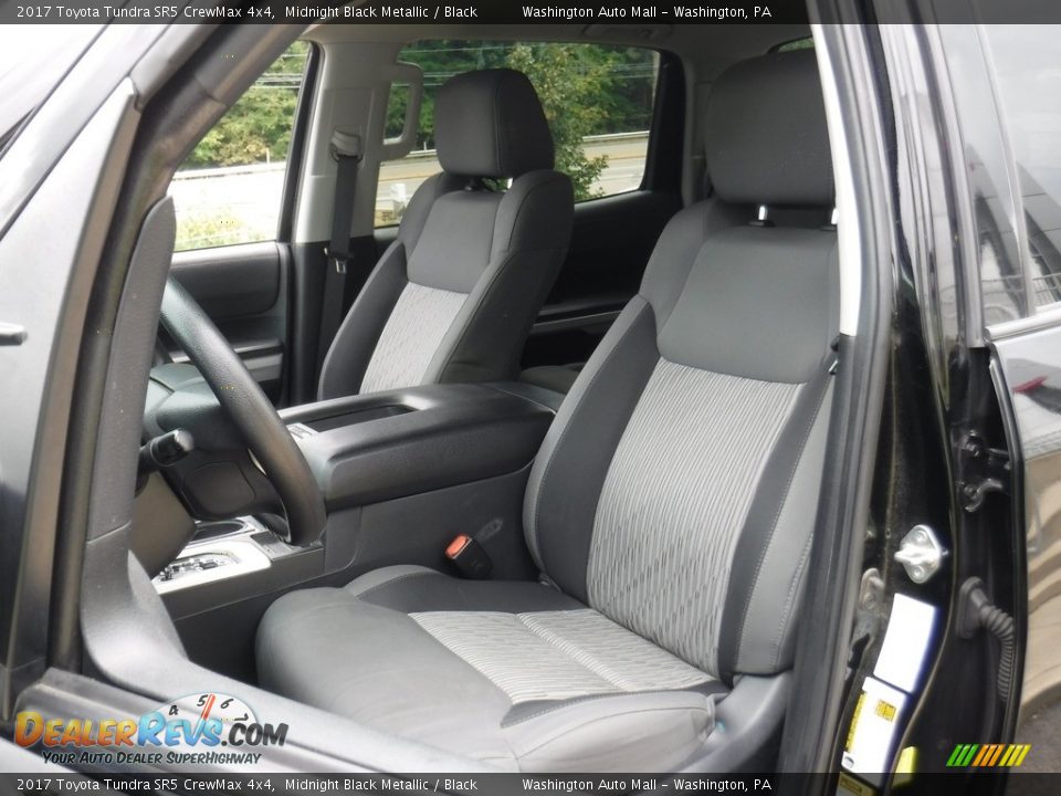 2017 Toyota Tundra SR5 CrewMax 4x4 Midnight Black Metallic / Black Photo #13
