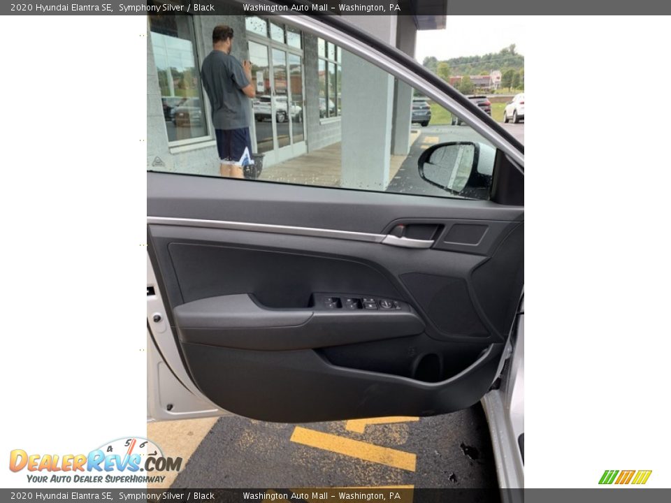 Door Panel of 2020 Hyundai Elantra SE Photo #11