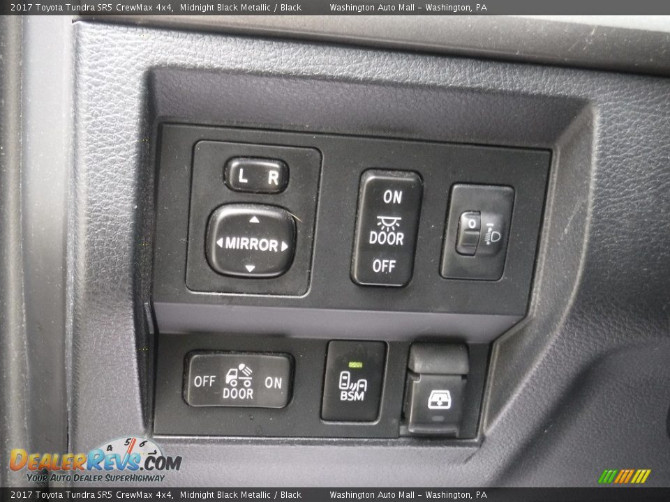 2017 Toyota Tundra SR5 CrewMax 4x4 Midnight Black Metallic / Black Photo #15