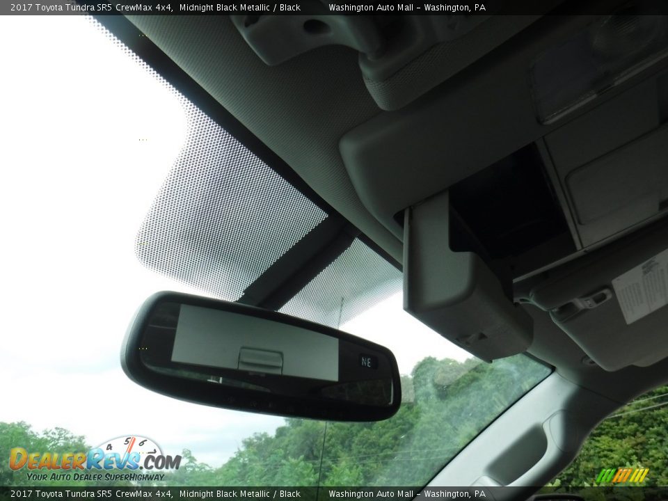 2017 Toyota Tundra SR5 CrewMax 4x4 Midnight Black Metallic / Black Photo #24