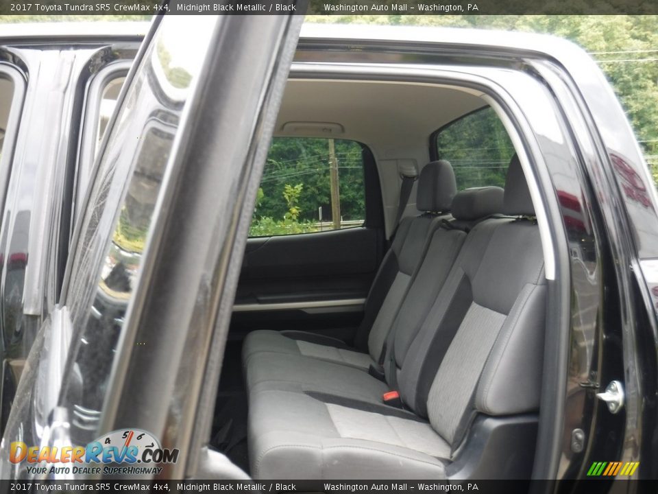 2017 Toyota Tundra SR5 CrewMax 4x4 Midnight Black Metallic / Black Photo #25