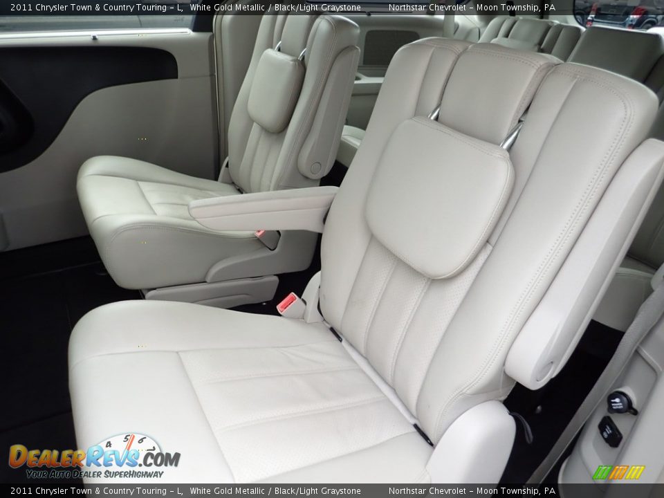 2011 Chrysler Town & Country Touring - L White Gold Metallic / Black/Light Graystone Photo #9