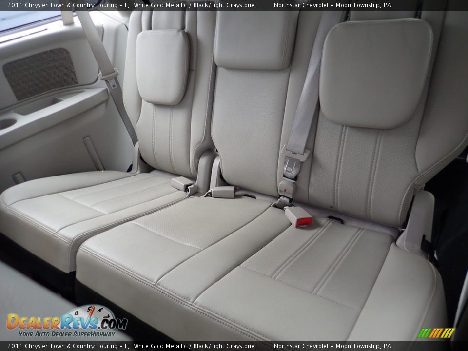 2011 Chrysler Town & Country Touring - L White Gold Metallic / Black/Light Graystone Photo #10