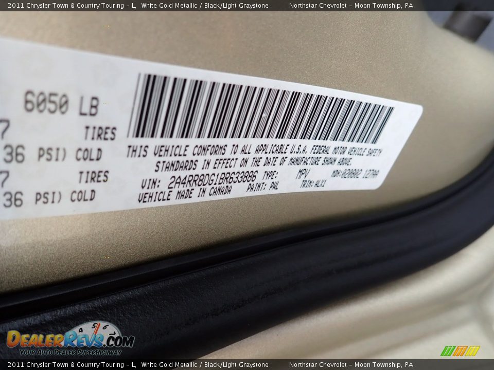 2011 Chrysler Town & Country Touring - L White Gold Metallic / Black/Light Graystone Photo #14