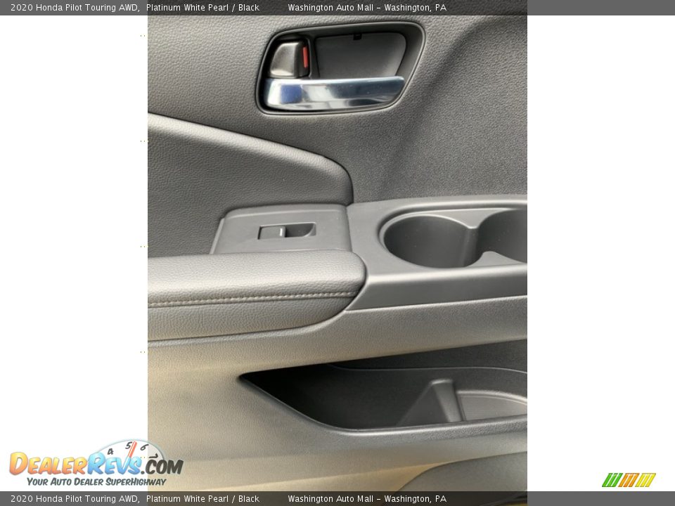 2020 Honda Pilot Touring AWD Platinum White Pearl / Black Photo #17