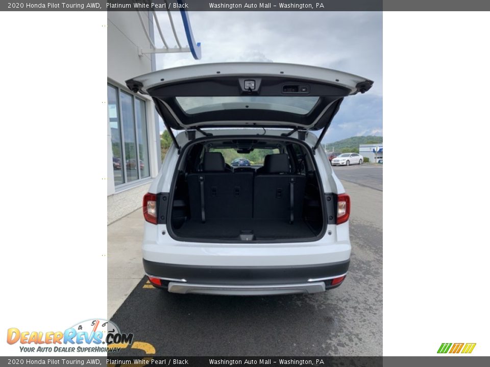 2020 Honda Pilot Touring AWD Platinum White Pearl / Black Photo #23