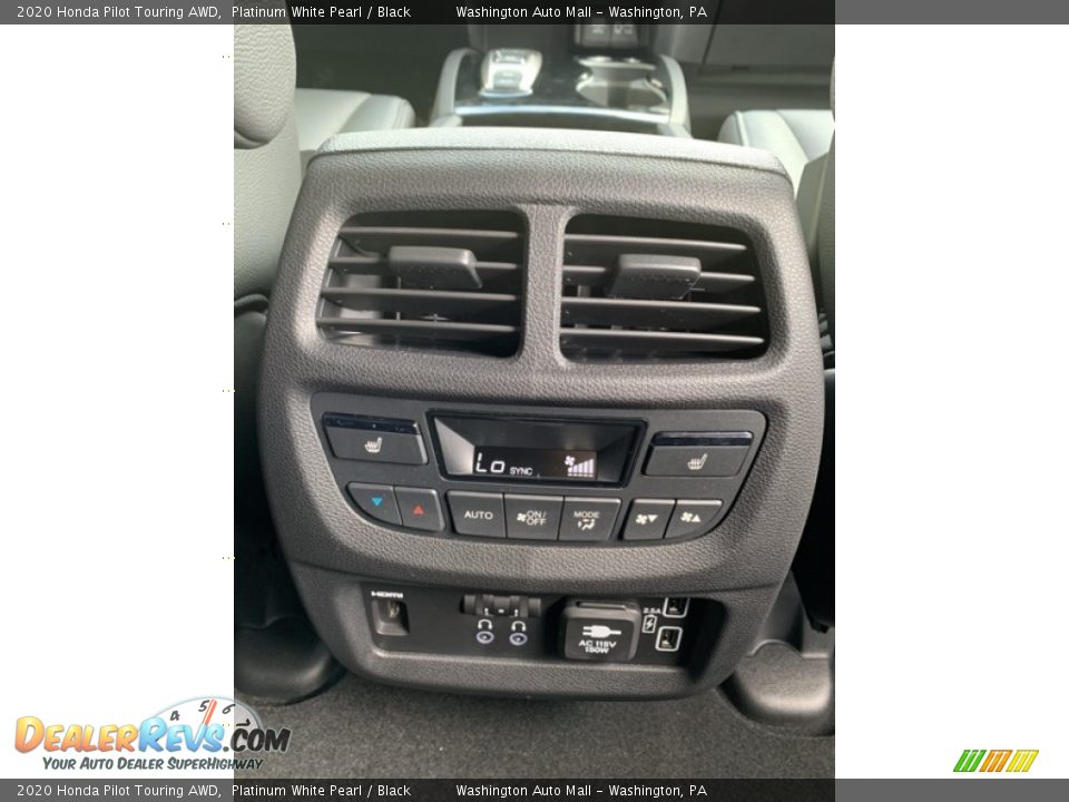 Controls of 2020 Honda Pilot Touring AWD Photo #35