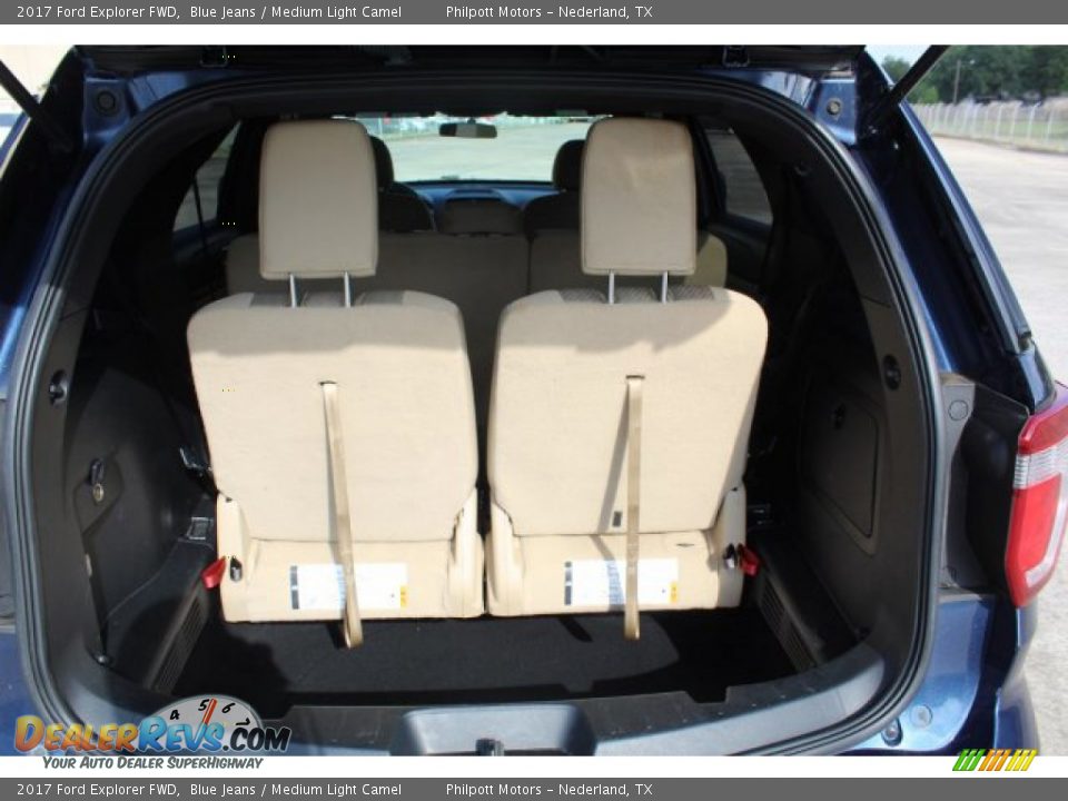 2017 Ford Explorer FWD Blue Jeans / Medium Light Camel Photo #26