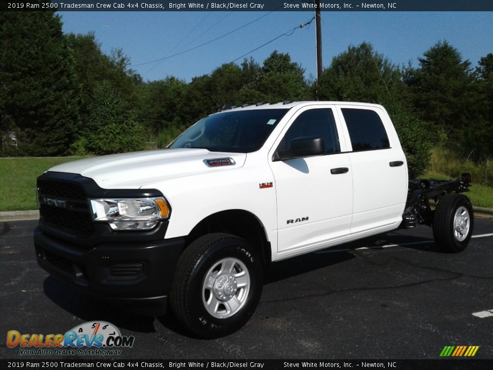 2019 Ram 2500 Tradesman Crew Cab 4x4 Chassis Bright White / Black/Diesel Gray Photo #2